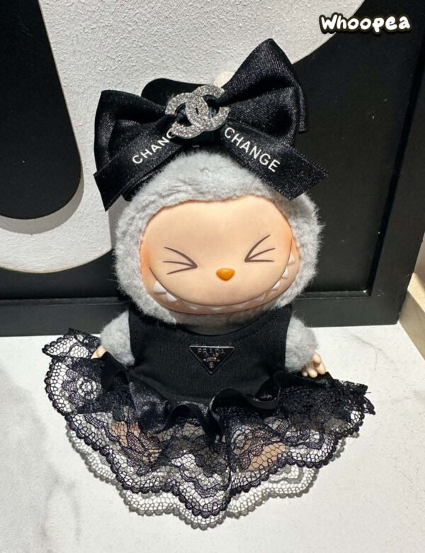 9efba73c23c65a3115f53a115aac8f85.jpg POP MART LABUBU The Monsters Plush Doll Replacing Clothes Set, Labubu Outfit